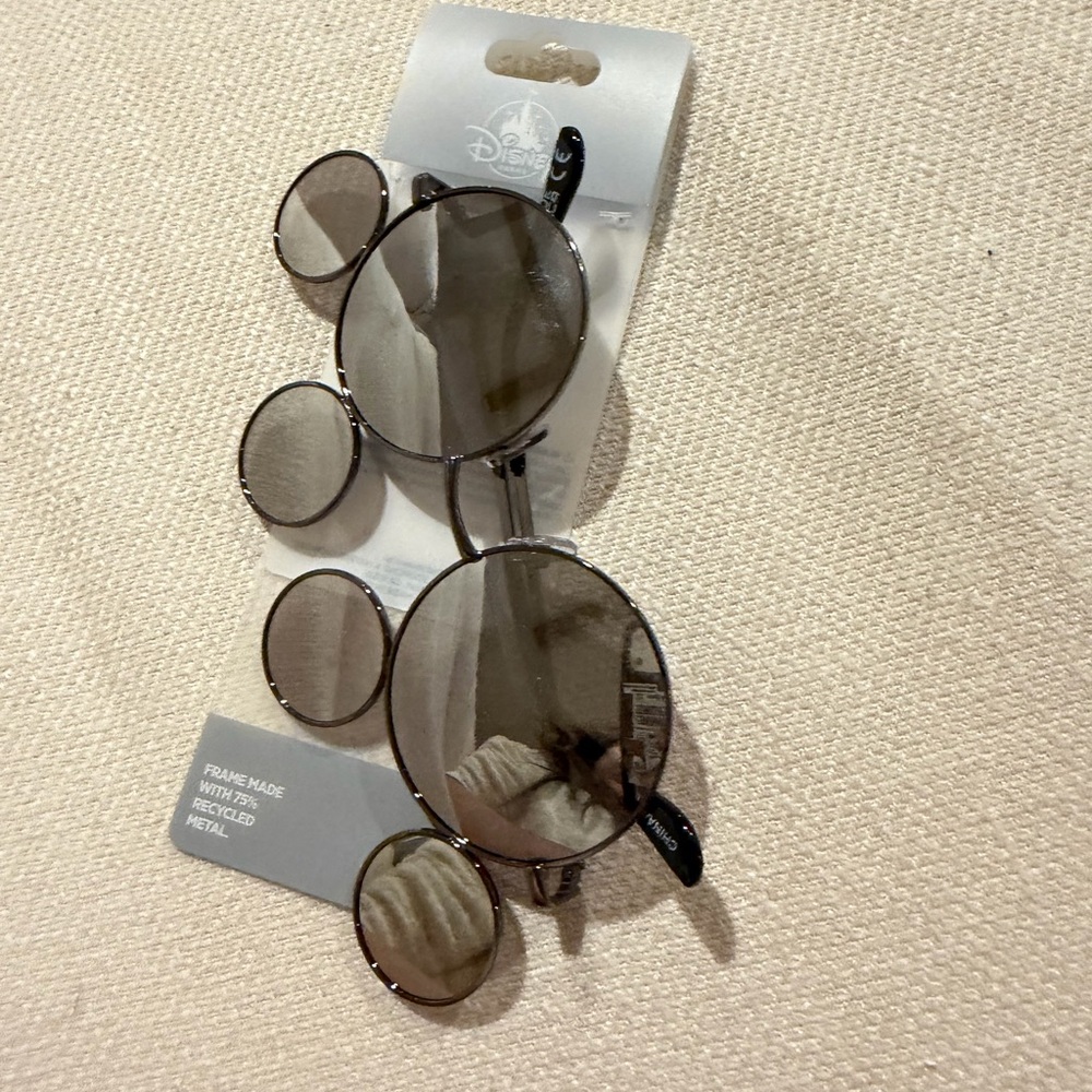 Disney new Black and gray mirrored Mickey Round Sunglasses - Picture 1 of 1